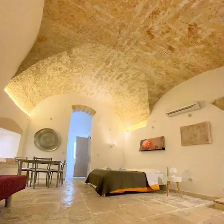 La Pietra Di Tommaso - Station Apartment Bari